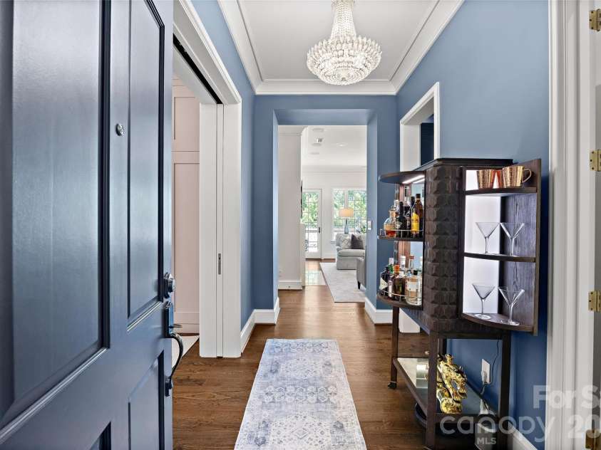 182 Cherokee Road, Charlotte, NC 28207.  MLS# CAR4387079, YatesRealty ID 26694. 