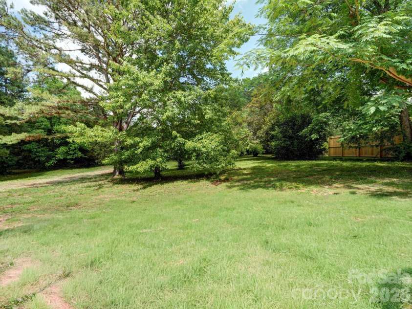 232 Brumley Road, Mooresville, NC 28115.  MLS# CAR4384166, YatesRealty ID 26695. 