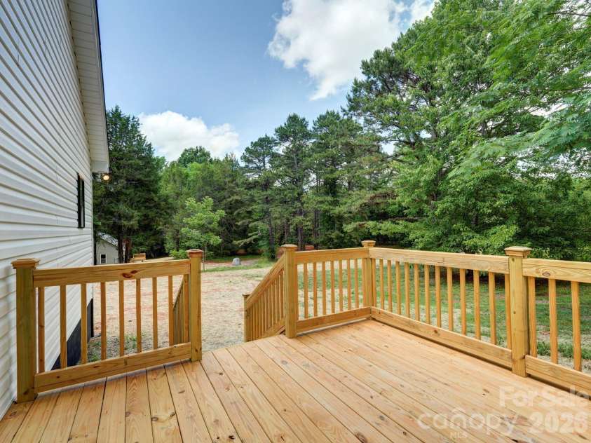 232 Brumley Road, Mooresville, NC 28115.  MLS# CAR4384166, YatesRealty ID 26695. 