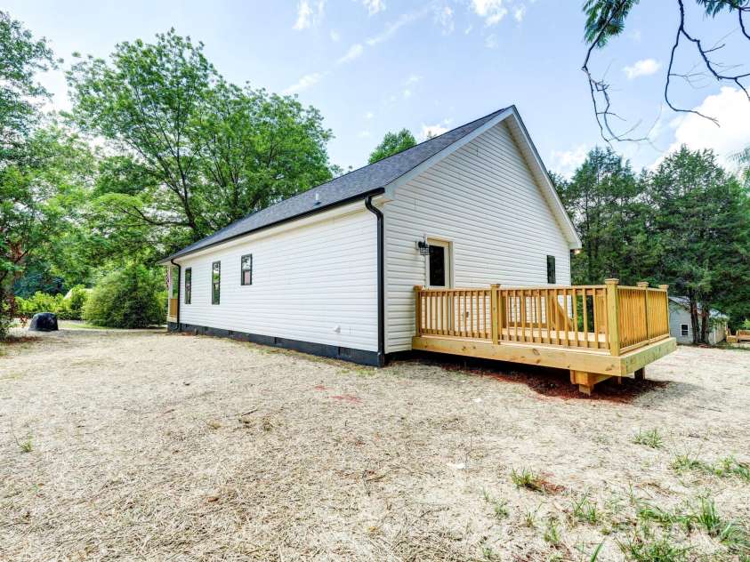 232 Brumley Road, Mooresville, NC 28115.  MLS# CAR4384166, YatesRealty ID 26695. 