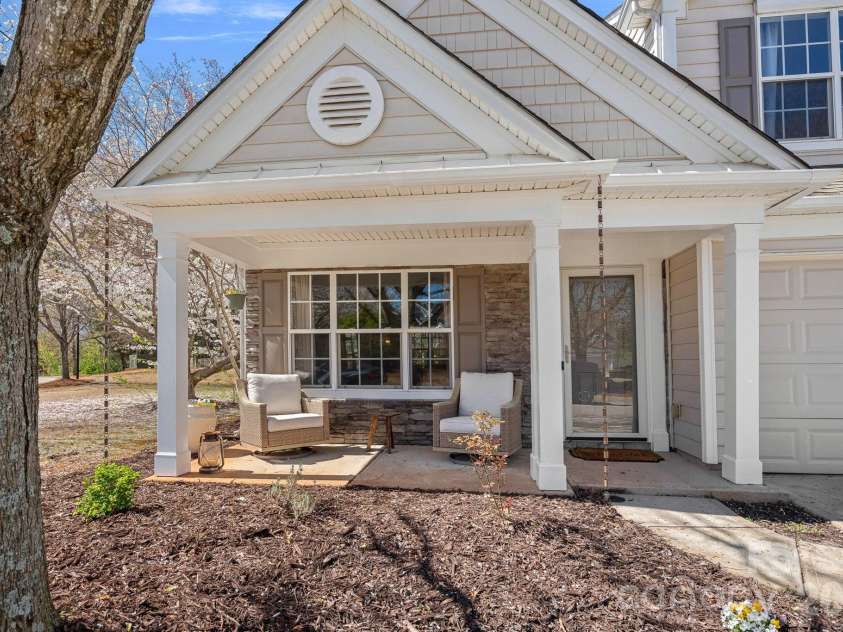 19917 Marina Village Drive, Cornelius, NC 28031.  MLS# CAR4384633, YatesRealty ID 26696. 