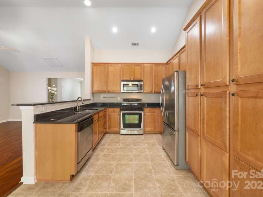 4323 Wiregrass Road, Indian Land, SC 29707.  MLS# CAR4235609, YatesRealty ID 26697. Kitchen