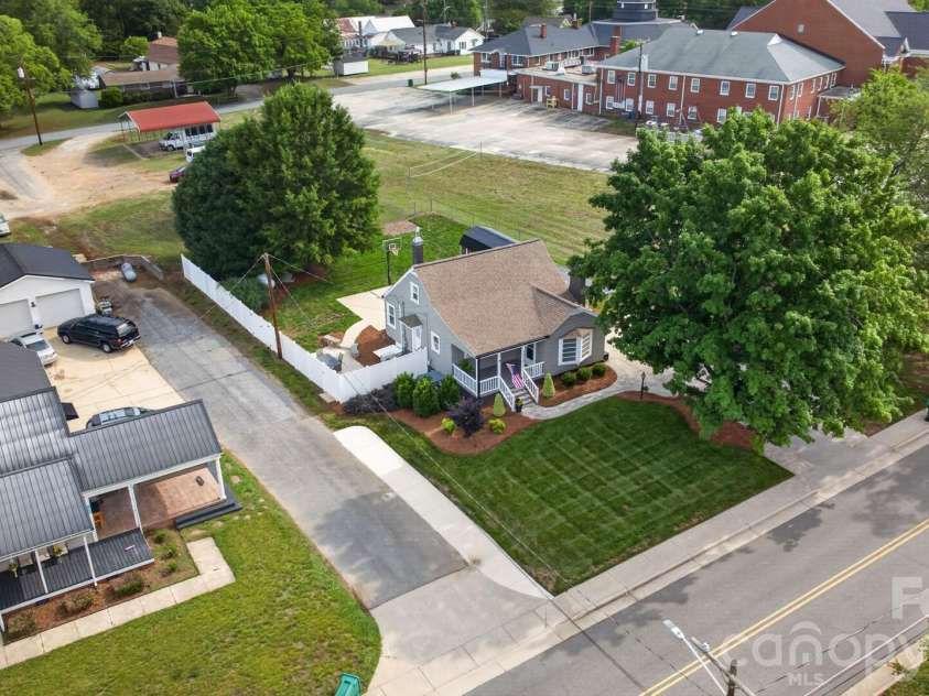 1016 Raney Street, Salisbury, NC 28146.  MLS# CAR4386876, YatesRealty ID 26698. 