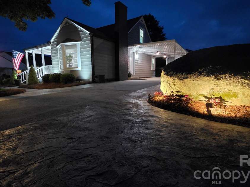 1016 Raney Street, Salisbury, NC 28146.  MLS# CAR4386876, YatesRealty ID 26698. 