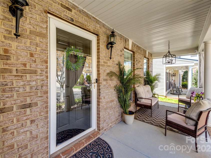 15613 Troubadour Lane, Huntersville, NC 28078.  MLS# CAR4245740, YatesRealty ID 26698. 