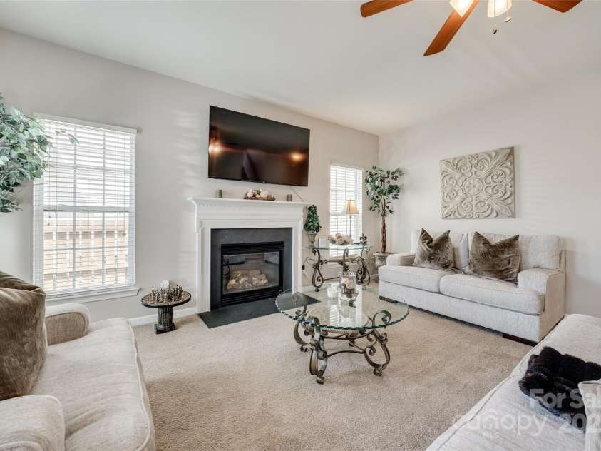 15613 Troubadour Lane, Huntersville, NC 28078.  MLS# CAR4245740, YatesRealty ID 26698. 