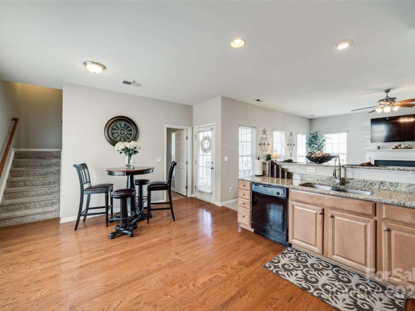 15613 Troubadour Lane, Huntersville, NC 28078.  MLS# CAR4245740, YatesRealty ID 26698. 