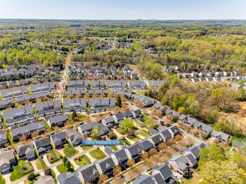 15613 Troubadour Lane, Huntersville, NC 28078.  MLS# CAR4245740, YatesRealty ID 26698. 