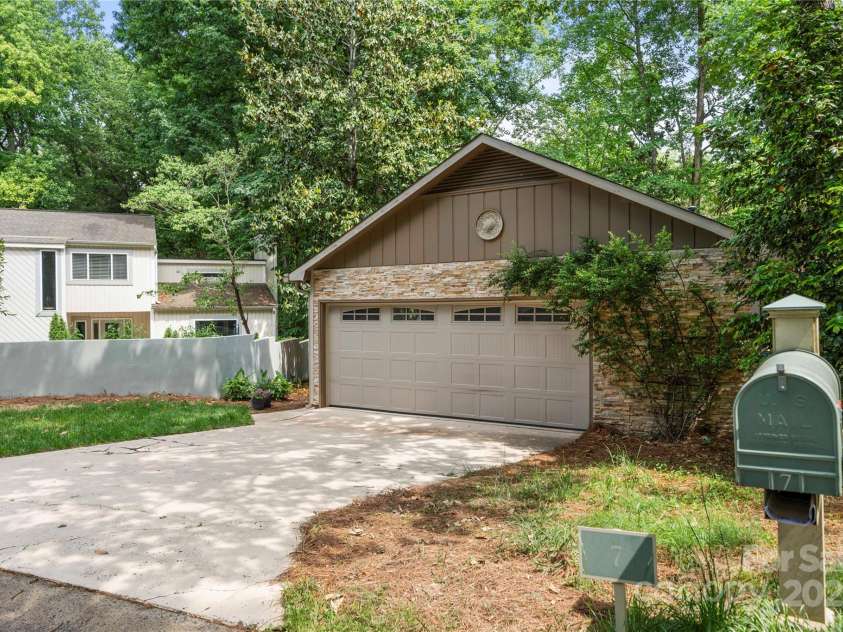 7 Turtle Lane, Clover, SC 29710.  MLS# CAR4257060, YatesRealty ID 26699. 7 Turtle lane