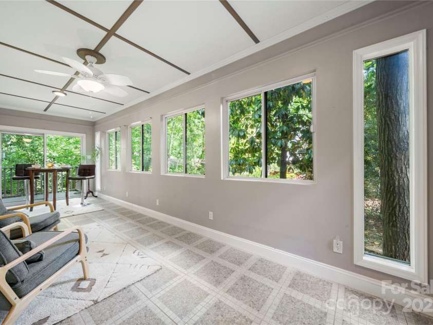 7 Turtle Lane, Clover, SC 29710.  MLS# CAR4257060, YatesRealty ID 26699. Nice bright windowa