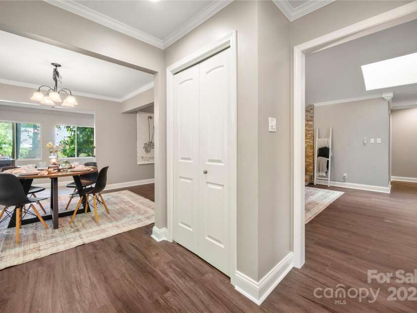 7 Turtle Lane, Clover, SC 29710.  MLS# CAR4257060, YatesRealty ID 26699. Open concept kitcehn/dinning