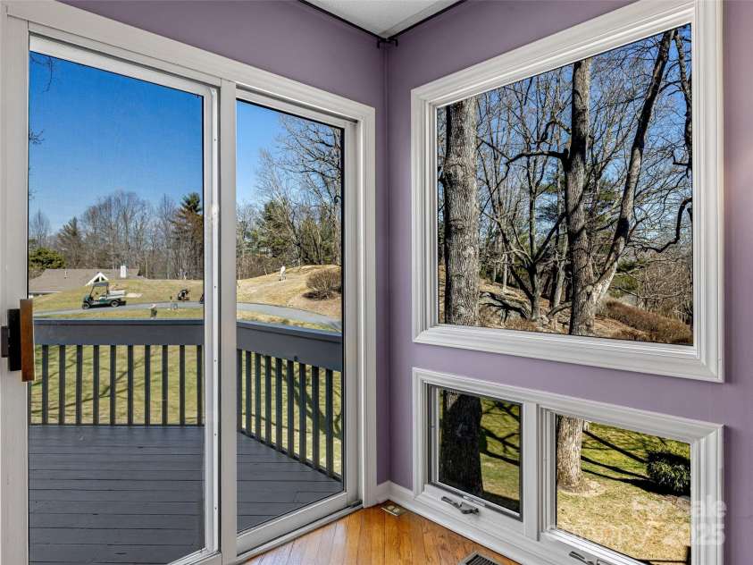 140 Overlook Drive, Flat Rock, NC 28731.  MLS# CAR4233590, YatesRealty ID 267. 