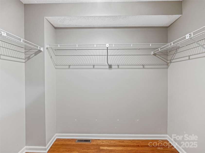 140 Overlook Drive, Flat Rock, NC 28731.  MLS# CAR4233590, YatesRealty ID 267. 