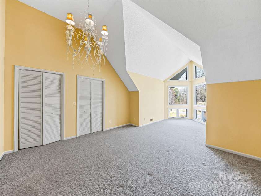 140 Overlook Drive, Flat Rock, NC 28731.  MLS# CAR4233590, YatesRealty ID 267. 