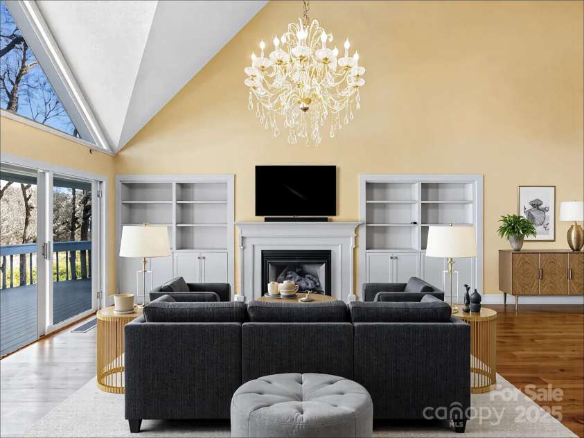 140 Overlook Drive, Flat Rock, NC 28731.  MLS# CAR4233590, YatesRealty ID 267. Virtually Staged