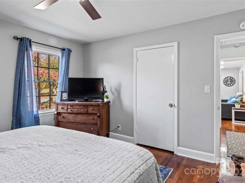 150 Norman Road, Winston Salem, NC 27106.  MLS# CAR4199725, YatesRealty ID 267. 