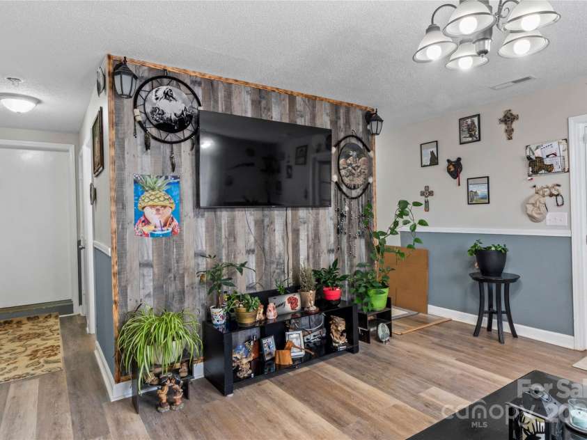 150 Norman Road, Winston Salem, NC 27106.  MLS# CAR4199725, YatesRealty ID 267. 