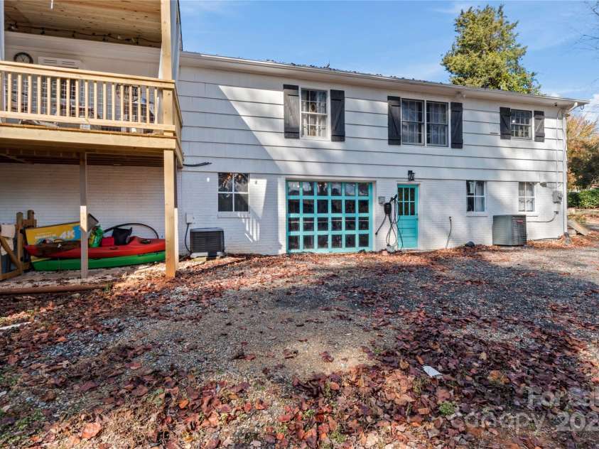 150 Norman Road, Winston Salem, NC 27106.  MLS# CAR4199725, YatesRealty ID 267. 