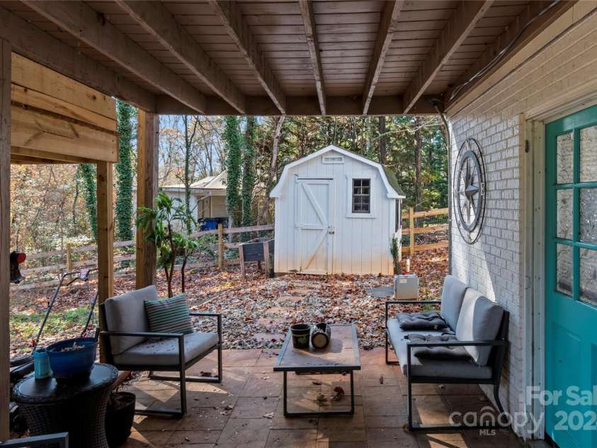 150 Norman Road, Winston Salem, NC 27106.  MLS# CAR4199725, YatesRealty ID 267. 
