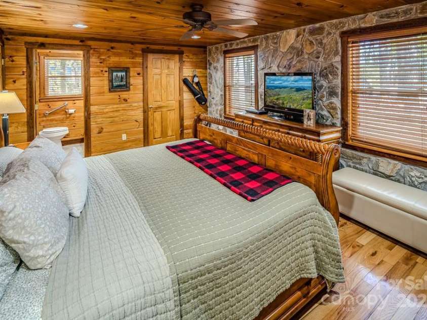 719 Pine Ridge Road, Beech Mountain, NC 28604.  MLS# CAR4315969, YatesRealty ID 267. 