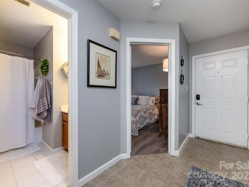 18861 Vineyard Point Lane, Cornelius, NC 28031.  MLS# CAR4228718, YatesRealty ID 2670. 
