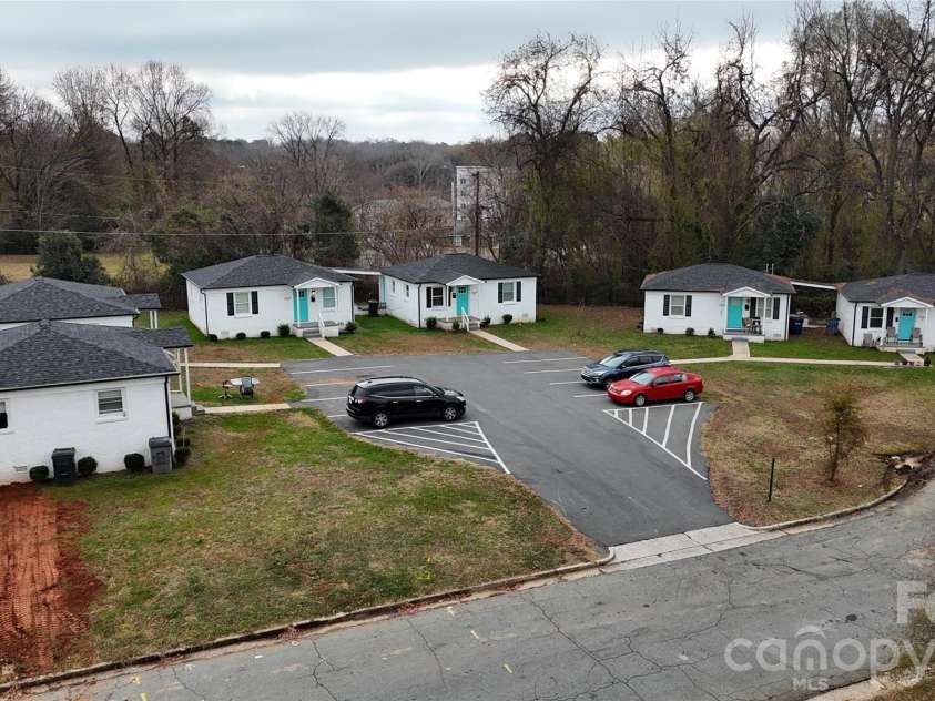 2225 Alma Court, Charlotte, NC 28206.  MLS# CAR4339933, YatesRealty ID 2670. 