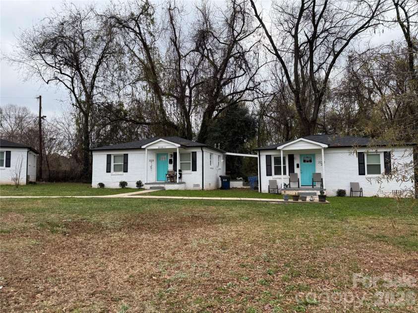 2225 Alma Court, Charlotte, NC 28206.  MLS# CAR4339933, YatesRealty ID 2670. 