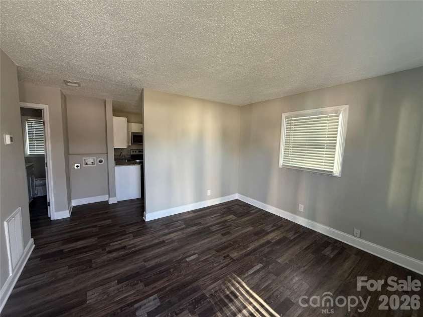 2225 Alma Court, Charlotte, NC 28206.  MLS# CAR4339933, YatesRealty ID 2670. 