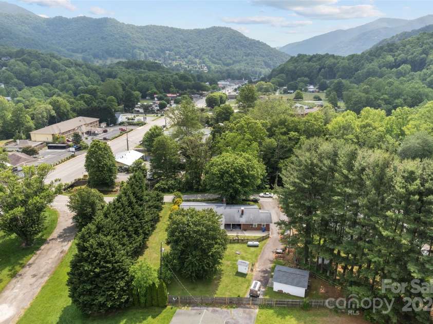 58 Campbell Creek Road, Maggie Valley, NC 28751.  MLS# CAR4267072, YatesRealty ID 26700. 