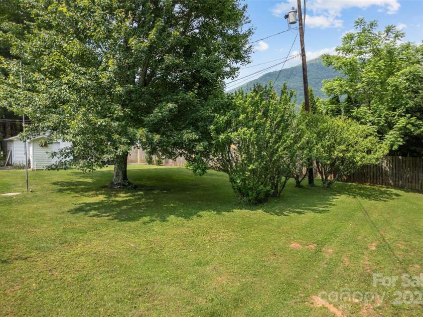 58 Campbell Creek Road, Maggie Valley, NC 28751.  MLS# CAR4267072, YatesRealty ID 26700. 
