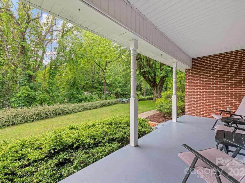 58 Campbell Creek Road, Maggie Valley, NC 28751.  MLS# CAR4267072, YatesRealty ID 26700. 