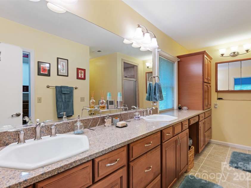 58 Campbell Creek Road, Maggie Valley, NC 28751.  MLS# CAR4267072, YatesRealty ID 26700. 