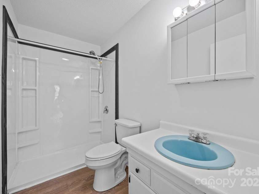 520 Forest Street, Mars Hill, NC 28754.  MLS# CAR4268414, YatesRealty ID 26701. 