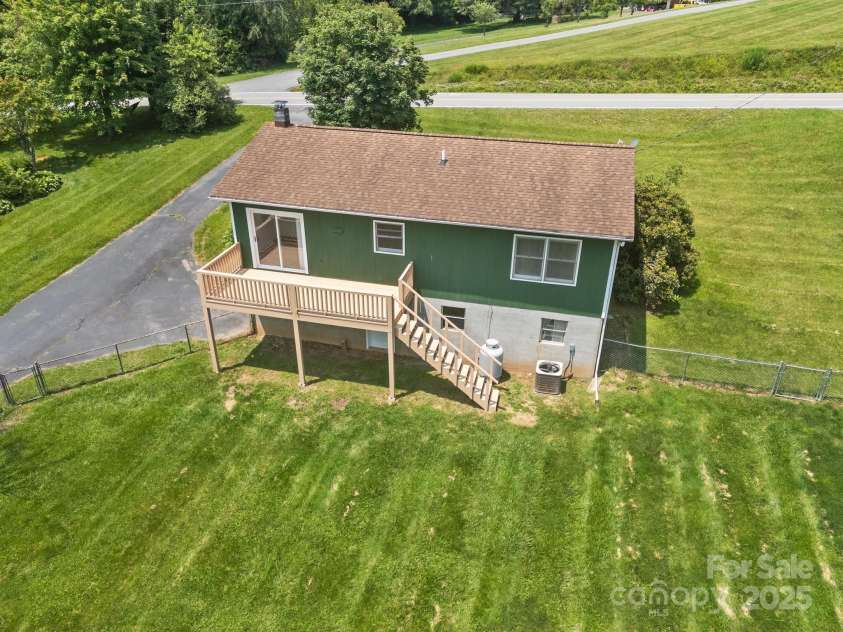 520 Forest Street, Mars Hill, NC 28754.  MLS# CAR4268414, YatesRealty ID 26701. 