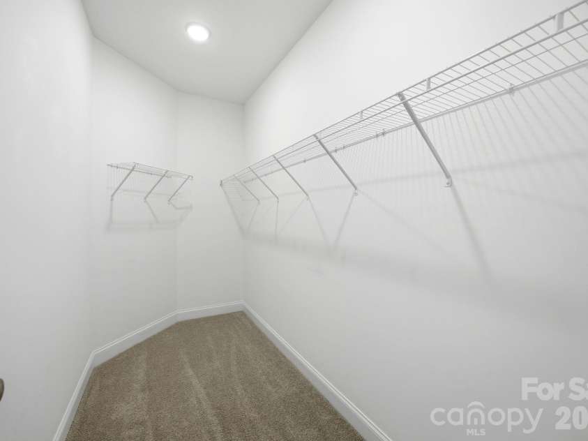 2015 Claybrook Lane, Denver, NC 28037.  MLS# CAR4383602, YatesRealty ID 26702. 