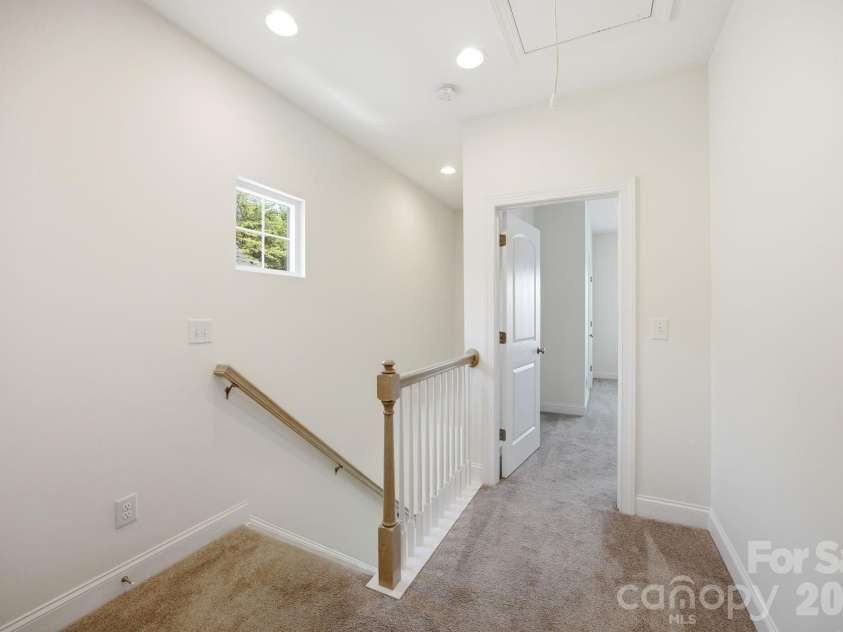 2015 Claybrook Lane, Denver, NC 28037.  MLS# CAR4383602, YatesRealty ID 26702. 