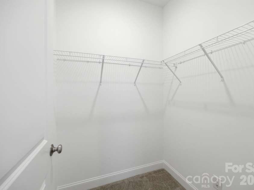 2015 Claybrook Lane, Denver, NC 28037.  MLS# CAR4383602, YatesRealty ID 26702. 