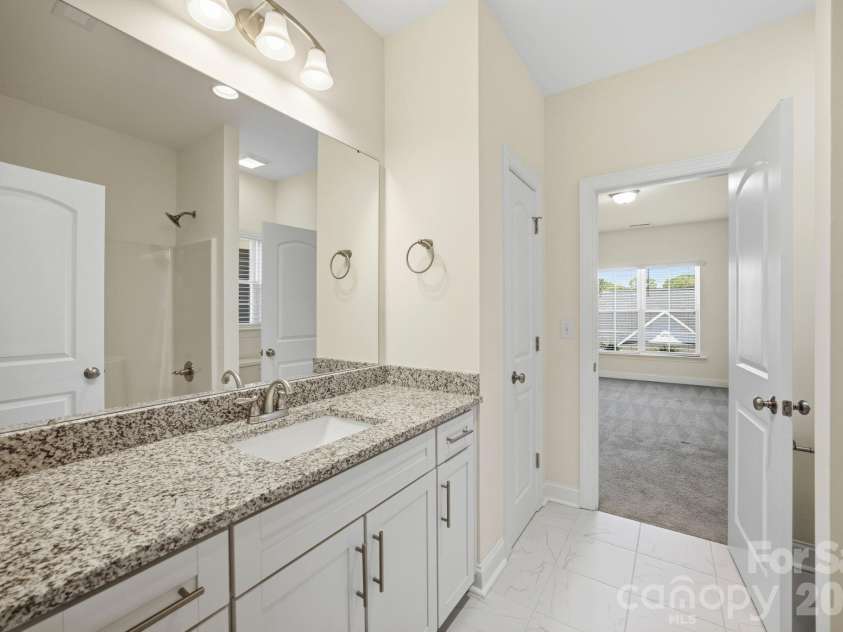 2015 Claybrook Lane, Denver, NC 28037.  MLS# CAR4383602, YatesRealty ID 26702. 