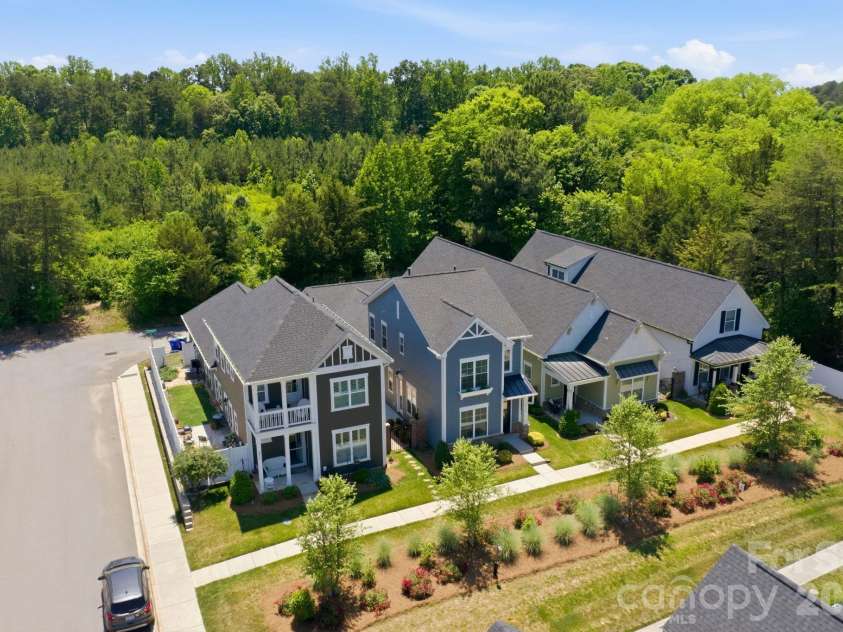 2015 Claybrook Lane, Denver, NC 28037.  MLS# CAR4383602, YatesRealty ID 26702. 