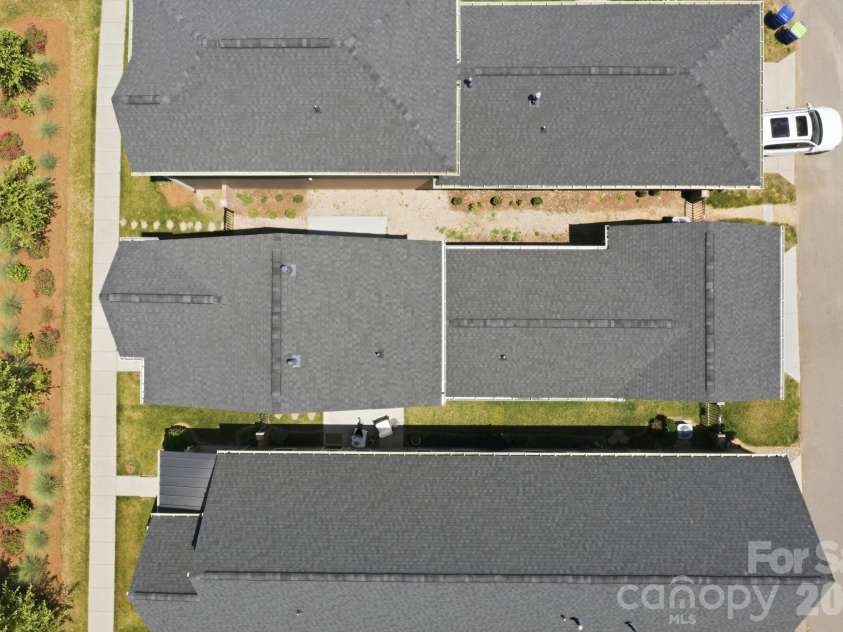 2015 Claybrook Lane, Denver, NC 28037.  MLS# CAR4383602, YatesRealty ID 26702. 