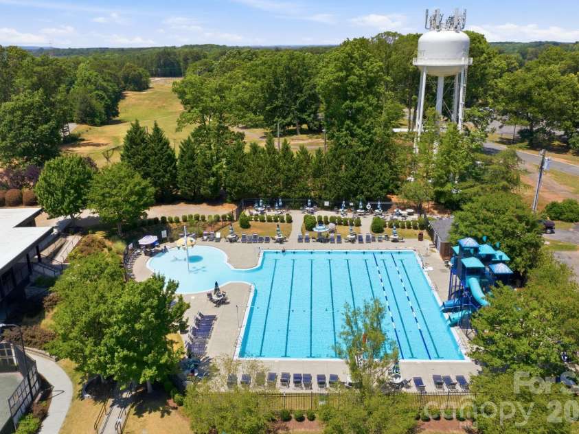 2015 Claybrook Lane, Denver, NC 28037.  MLS# CAR4383602, YatesRealty ID 26702. 