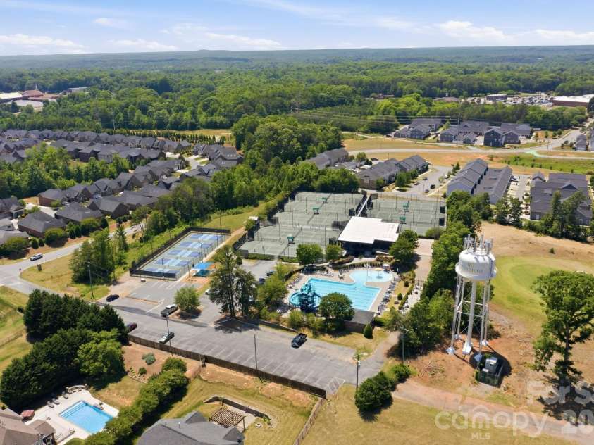 2015 Claybrook Lane, Denver, NC 28037.  MLS# CAR4383602, YatesRealty ID 26702. 