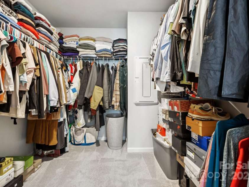 5008 Calvine Mill Way, Charlotte, NC 28205.  MLS# CAR4274214, YatesRealty ID 26703. 