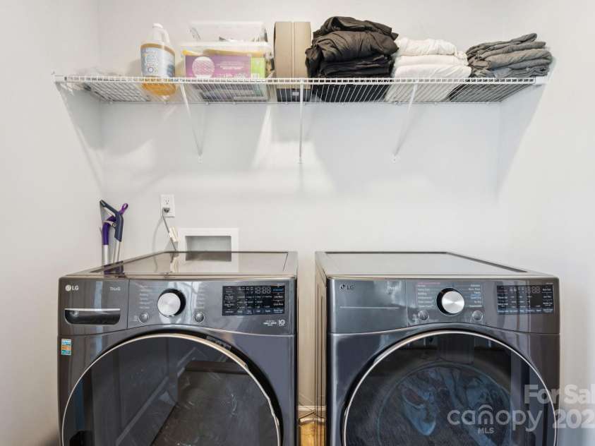 5008 Calvine Mill Way, Charlotte, NC 28205.  MLS# CAR4274214, YatesRealty ID 26703. 