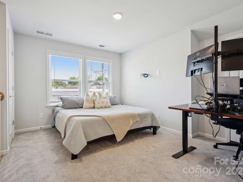 5008 Calvine Mill Way, Charlotte, NC 28205.  MLS# CAR4274214, YatesRealty ID 26703. 