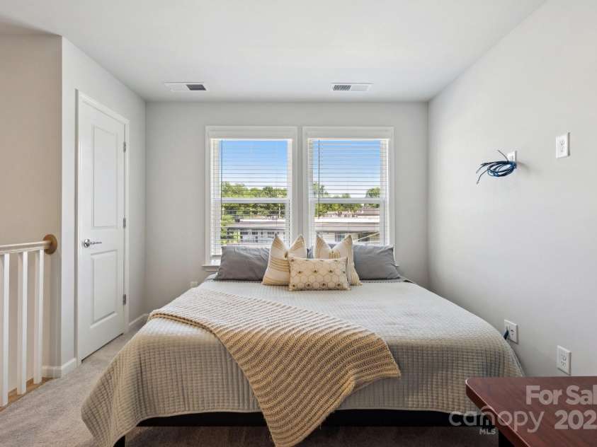 5008 Calvine Mill Way, Charlotte, NC 28205.  MLS# CAR4274214, YatesRealty ID 26703. 