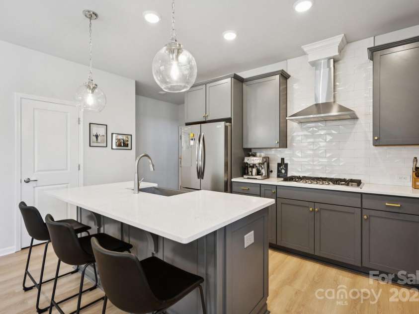 5008 Calvine Mill Way, Charlotte, NC 28205.  MLS# CAR4274214, YatesRealty ID 26703. Kitchen