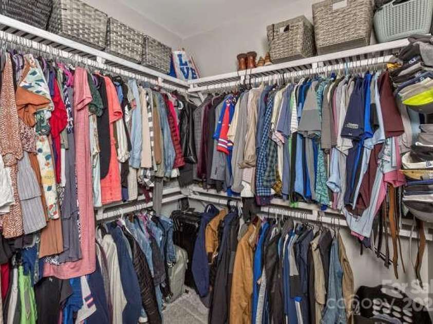 207 Weybridge Drive, Arden, NC 28704.  MLS# CAR4276562, YatesRealty ID 26705. Primary closet