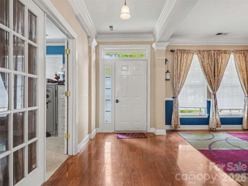 3422 Pasture View Court, Charlotte, NC 28269.  MLS# CAR4374278, YatesRealty ID 26705. 