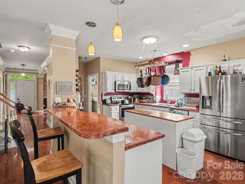 3422 Pasture View Court, Charlotte, NC 28269.  MLS# CAR4374278, YatesRealty ID 26705. 